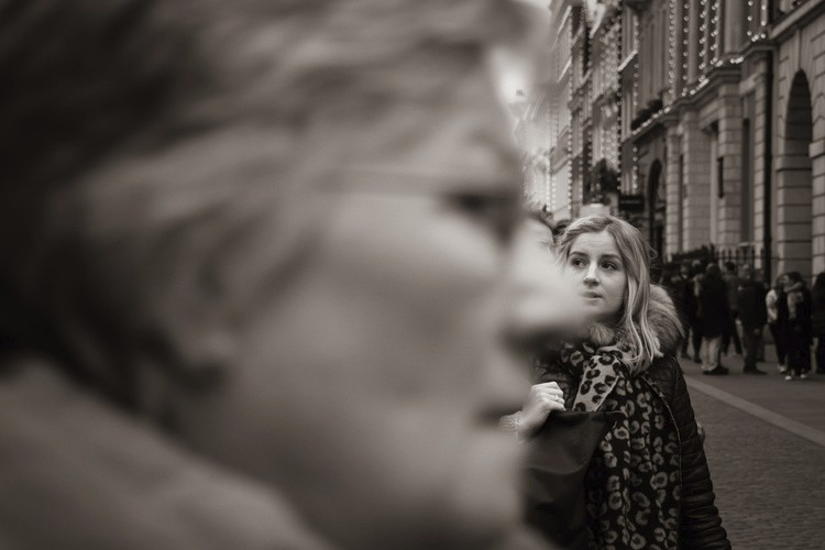 Exploring the Boundaries of Creativity: The Multifaceted Artistry of Joanna Li