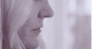 SINGLE REVIEW: Long Long Time by Ren Barlow