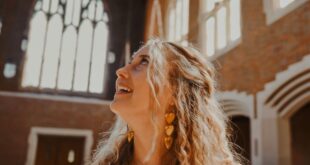 Exclusive Q&A with Americana singer-songwriter Sammi Accola about her new album, “A Candle on a Busy Street”