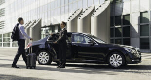 Why International Travelers Are Switching from Curbside Taxis to Pre-Booked Private Shuttles — A Security Perspective.