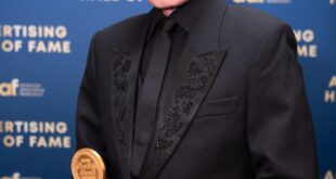 Barry Manilow Releases New Single From Upcoming Album ‘What A Time’